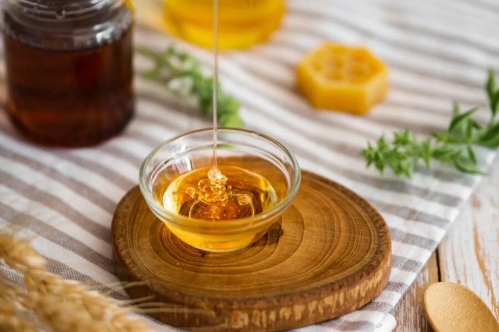 beeswax vs honey
